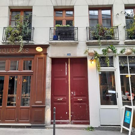 Appartamento Cosy 2 pièces typiquement parisien à Notre-Dame Esterno foto