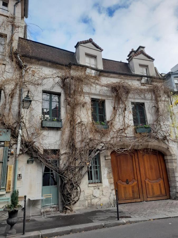 Appartamento Cosy 2 pièces typiquement parisien à Notre-Dame Esterno foto